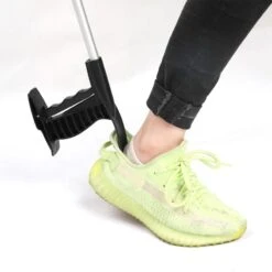 Pince De Ramassage à Déchets Avec Crochet Et Aimant Pour Métal -Intexoo Shop pince de ramassage a dechets 5