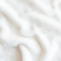 Plaid "pilou Pilou" Effet Polaire -Intexoo Shop plaid pilou pilou effet polaire 4