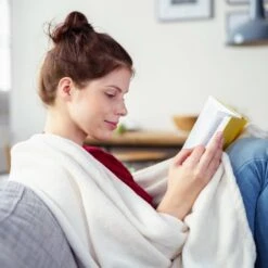 Plaid "pilou Pilou" Effet Polaire -Intexoo Shop plaid pilou pilou effet polaire 7