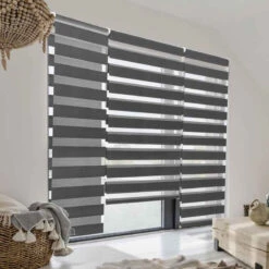 Store Enrouleur Occultant 5 Store Enrouleur Occultant -Intexoo Shop store enrouleur occultant gris et transparent 2